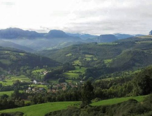 Un residuo festivo que aún ordena · Ampuero