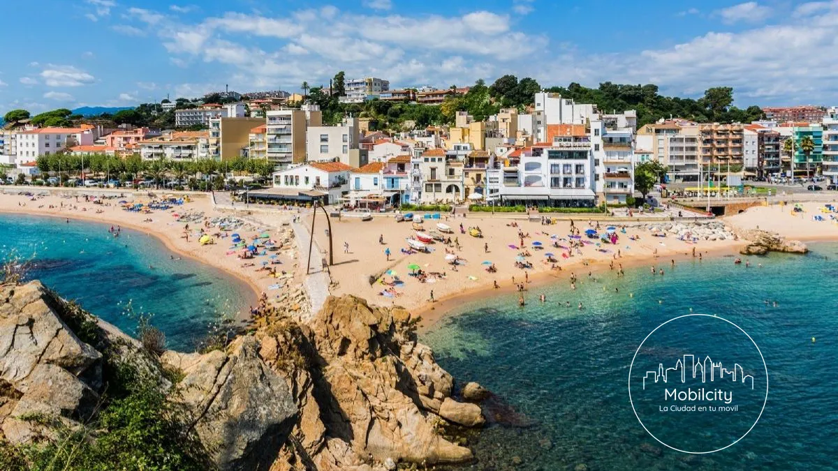 Playas urbanas y relación directa con el mar · Blanes