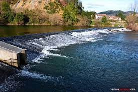 Paseo peatonal / parque de la Presa, Ampuero