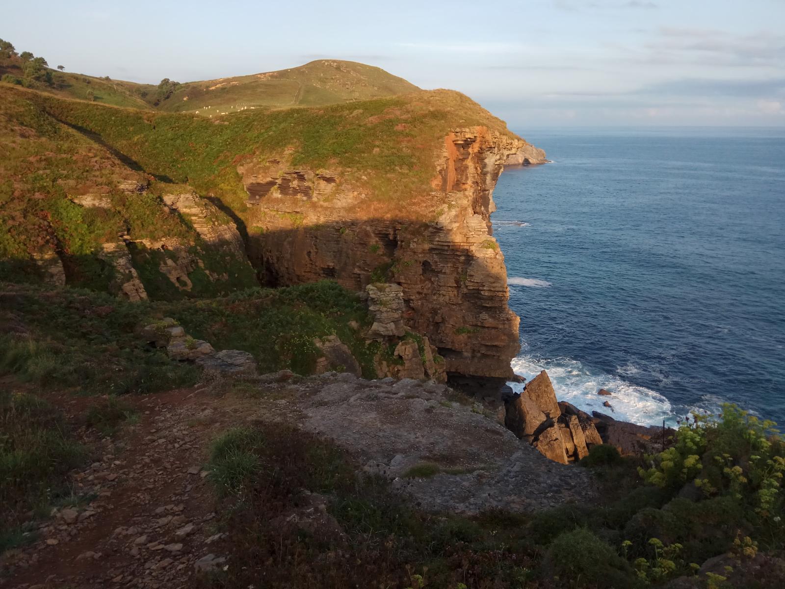Acantilados de Isla, Isla