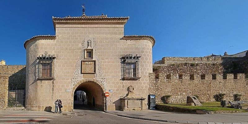 Puertas y muralla, Plasencia