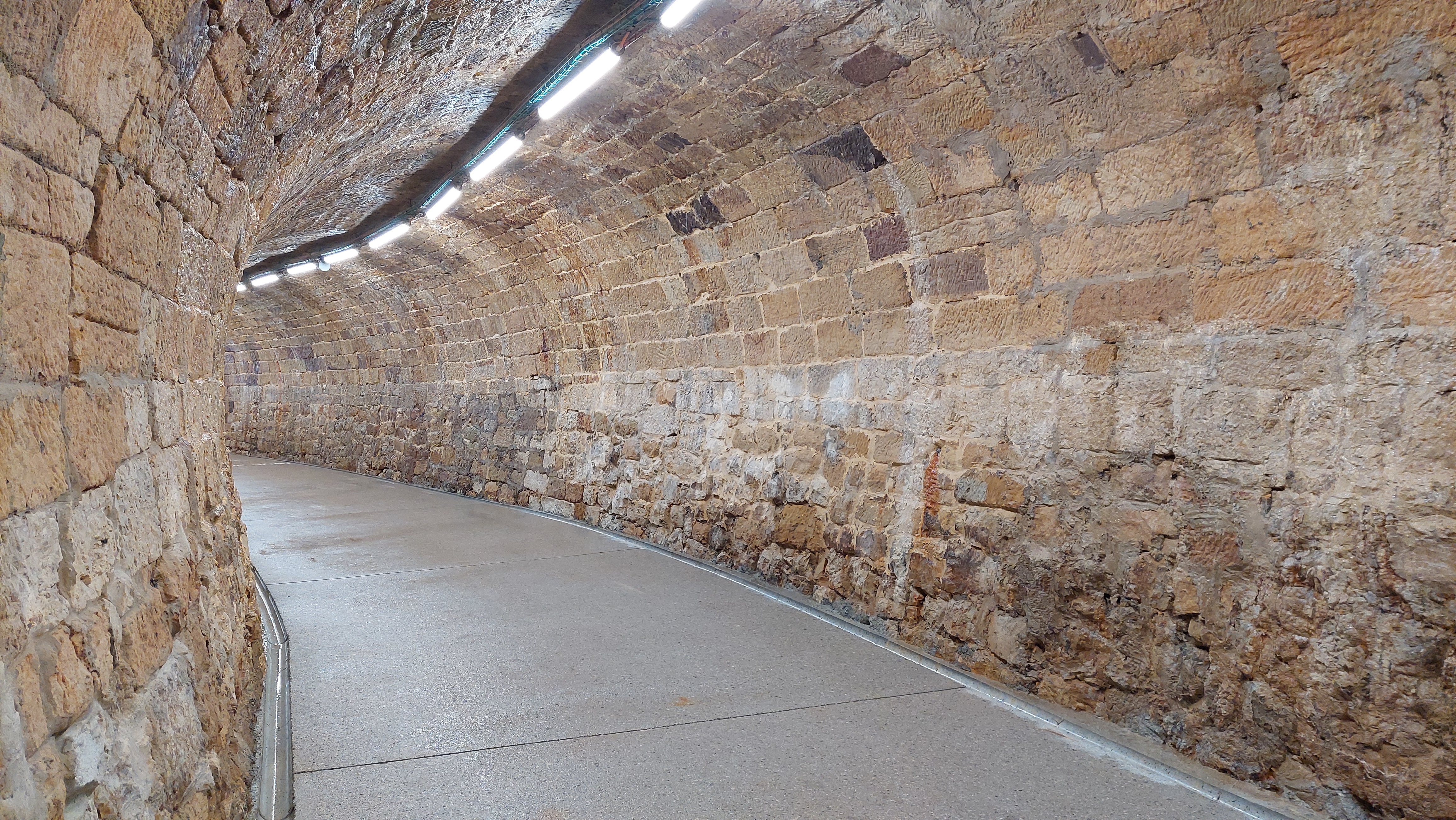 Túnel de Tetuán, Santander