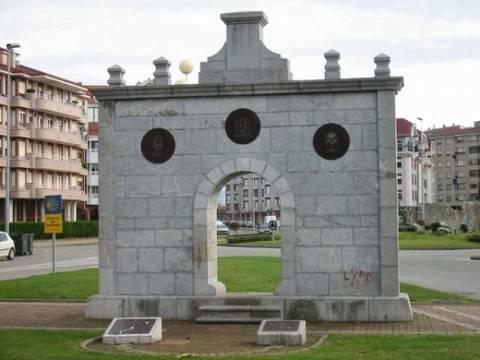 Arco del Hermanamiento, Santona